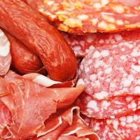 assortimento di affettato carne prelibatezze foto