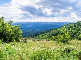 punto di vista nel bulgaro strandzha montagna foto