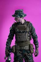 moderno guerra soldato rosa backgorund foto
