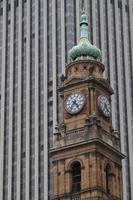 vecchio vittoriano orologio Torre nel sydney centrale attività commerciale quartiere foto