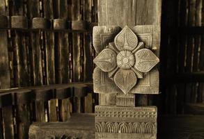 tradizionale legna intagli di embekka devalaya foto