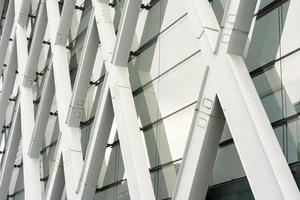 pesante acciaio fascio struttura di moderno edifici foto