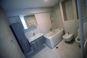 elegante bagno interno foto