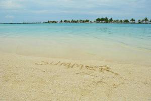 paesaggio tropicale della spiaggia foto