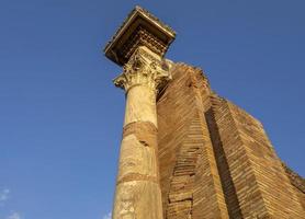 vecchio antico ostia archeologico rovine foto