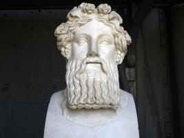 Dioniso vecchio romano marmo statua foto