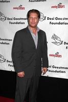 los angeles, 9 ottobre, sean kanan arriva la sera con le stelle 2010 beneficio per la fondazione desi geestman al farmer s markettheatre il 9 ottobre 2010 a los angeles, ca foto