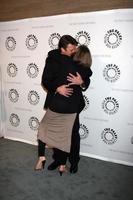 los angeles, 30 settembre - nathan fillion, susan sullivan in una serata con castello al centro paley per i media il 30 settembre 2013 a beverly hills, ca foto