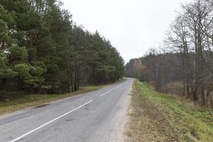 paesaggio nuvoloso, strada foto