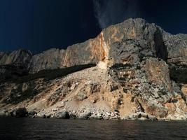 orosei golfo cala gonone rocce mare scogliere sardegna Italia foto