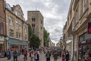 Oxford, Inghilterra - luglio 15 2017 - turisti nel Università cittadina uno di maggior parte visitato nel il mondo foto