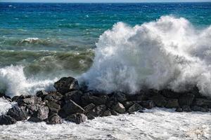 costiero mare tempesta tempesta grande onda foto