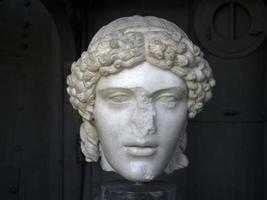 Apollo vecchio romano marmo statua foto