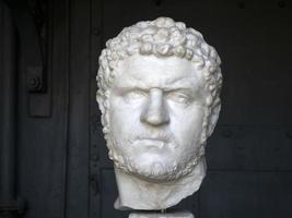 caracalla vecchio romano marmo statua foto