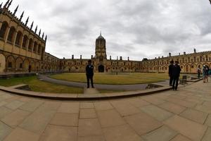 Oxford, Inghilterra - luglio 15 2017 - turisti nel Università cittadina Cristo Chiesa foto