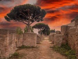 vecchio antico ostia archeologico rovine foto