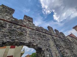 vecchio muri di varazze medievale villaggio di il mare liguria Italia foto