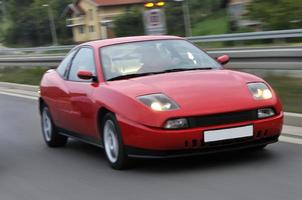 messa a punto macchine saccheggio giù il autostrada foto