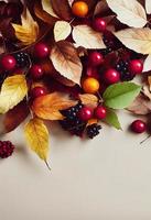 3d illustrazione di decorativo naturale autunno frutti di bosco e le foglie su un' grigio bianca strutturato carta foto