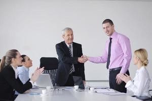 attività commerciale persone gruppo su incontro foto