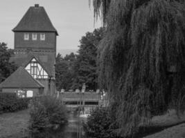 il città di coesfeld a il fiume berkel nel Germania foto