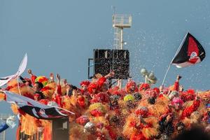 viareggio, Italia - febbraio 17, 2013 - carnevale mostrare parata su cittadina strada foto