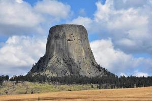 diavolo Torre un iconico roccia formazione nel Wyoming foto