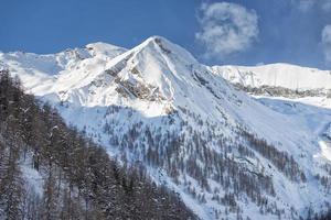 italiano montagna Alpi nel inverno foto