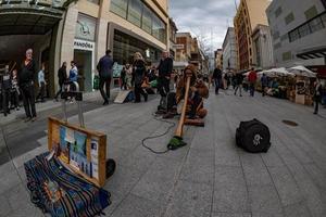 adelaide, Australia - settembre 1, 2015 - persone a piedi lungo cittadina centro foto