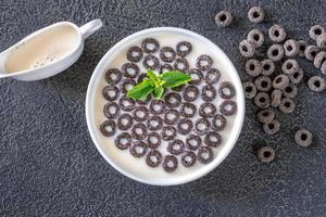 ciotola di anelli di cereali foto