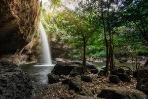 cascata naturale del suwat di haew, Tailandia foto