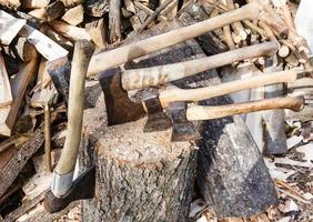 molti diverso assi nel di legno ponte foto