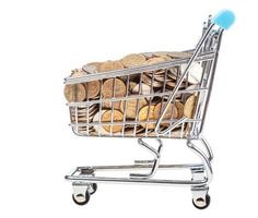 shopping carrozza con russo monete isolato foto