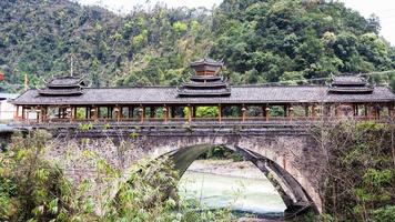 esterno di dong persone stile ponte nel jiangdi foto