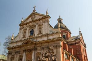 Chiesa dei Santi Pietro e Paolo nel quartiere della città vecchia di Cracovia, in Polonia foto