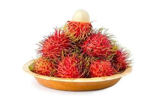 Rambutan maturo in ciotola foto