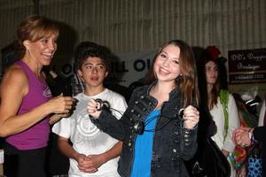 los angeles, nov 20 - forbes riley, sammi Hanratty a il collegato S celebrità regalo suite festeggiare il 2010 americano musica premi a Ben aquilone studi su novembre 20, 2010 nel los angeles, circa foto