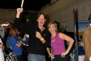 los angeles, nov 20 - Kevin sorbo, forbes riley a il collegato S celebrità regalo suite festeggiare il 2010 americano musica premi a Ben aquilone studi su novembre 20, 2010 nel los angeles, circa foto