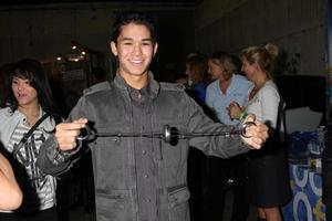 los angeles, nov 20 - Boo Boo stewart a il collegato S celebrità regalo suite festeggiare il 2010 americano musica premi a Ben aquilone studi su novembre 20, 2010 nel los angeles, circa foto