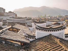 tetto di Cinese Vintage ▾ Casa nel fenghuang vecchio città.fenice antico cittadina o fenghuang contea è un' contea di hunan Provincia, Cina foto