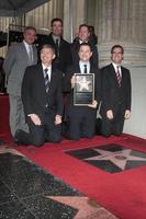 los angeles -gennaio 25 - lerone ghiottone, jimmy Kimmel, gil garcetti, carson daly a il hollywood camminare di fama cerimonia per jimmy Kimmel a hollywood viale, vicino montanaro su gennaio 25, 2013 nel los angeles, circa foto