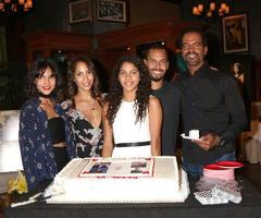 los angeles, feb 12 - Parigi st John, Cristo khalil, lola st John, briton Giacomo, Kristoff st John a il Kristoff st John celebra 25 anni a ynr a il cbs televisione città su febbraio 12, 2016 nel los angeles, circa foto