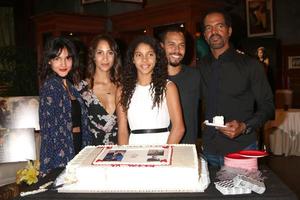 los angeles, feb 12 - Parigi st John, Cristo khalil, lola st John, briton Giacomo, Kristoff st John a il Kristoff st John celebra 25 anni a ynr a il cbs televisione città su febbraio 12, 2016 nel los angeles, circa foto