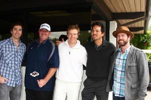 los angeles, apr 15 - zach jones, brian Baumgartner, Jack Wagner, Beniamino bratt, ospite a il Jack Wagner celebrità golf torneo beneficiando il leucemia e linfoma società a il in riva al lago golf club su aprile 15, 2013 nel toluca lago, circa foto