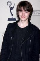 los angeles, mar 19 - isaac hempstead-wright arriva a un sera con il gioco di troni ospitato di il accademia di televisione arti e scienze a il Cinese Teatro su marzo 19, 2013 nel los angeles, circa foto