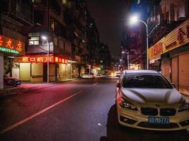 shantou.china-01 aprile 2018.shantou città traffico nel il sera tempo a cina.shantou città di teochew persone nel guangdong Provincia Cina foto