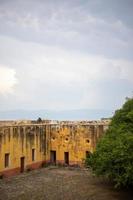 vecchio, abbandonato edificio nel centro guadalajara, Messico, coloniale architettura foto