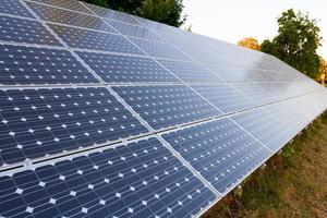 pannelli solari per energia elettrica foto