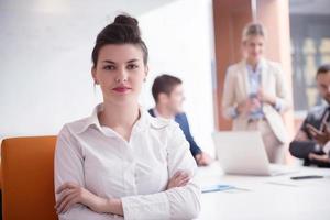 attività commerciale donna a ufficio foto