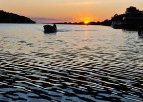 tramonto su fiume foto